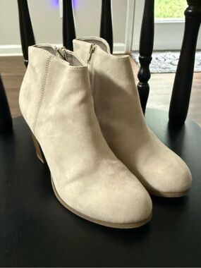 Old Navy Light Grey Suede Ankle Booties with Side Zip